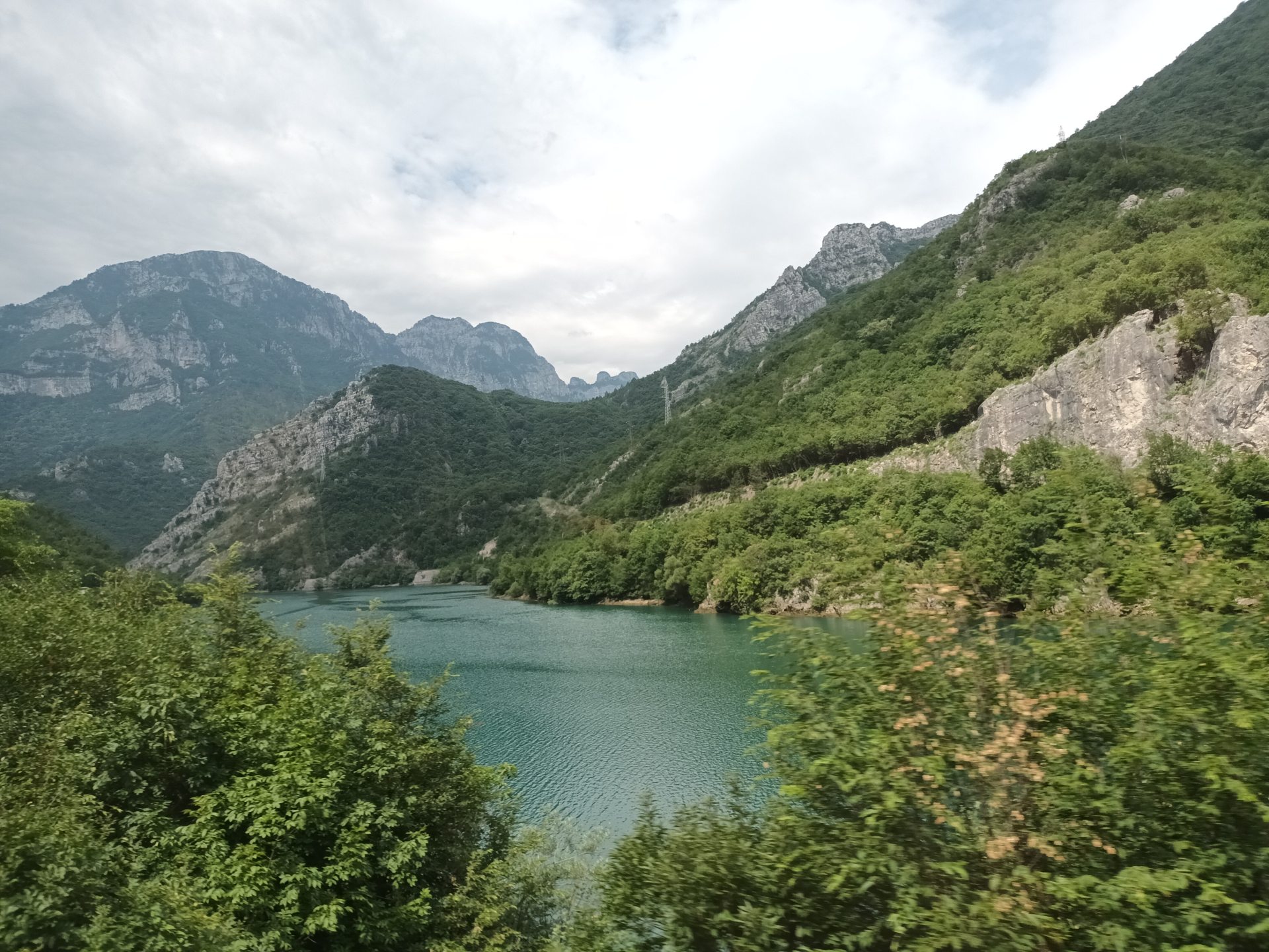 Boszniai táj (a szerző fotója, 2023) Boszniai táj (a szerző fotója, 2023)